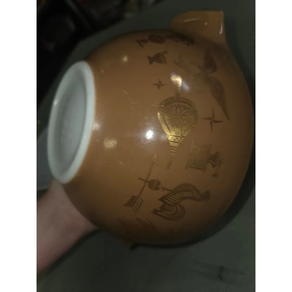 Vintage Pyrex Early American Gold Cinderella Mixing Bowls 441 1.5 Qt Set of 2
